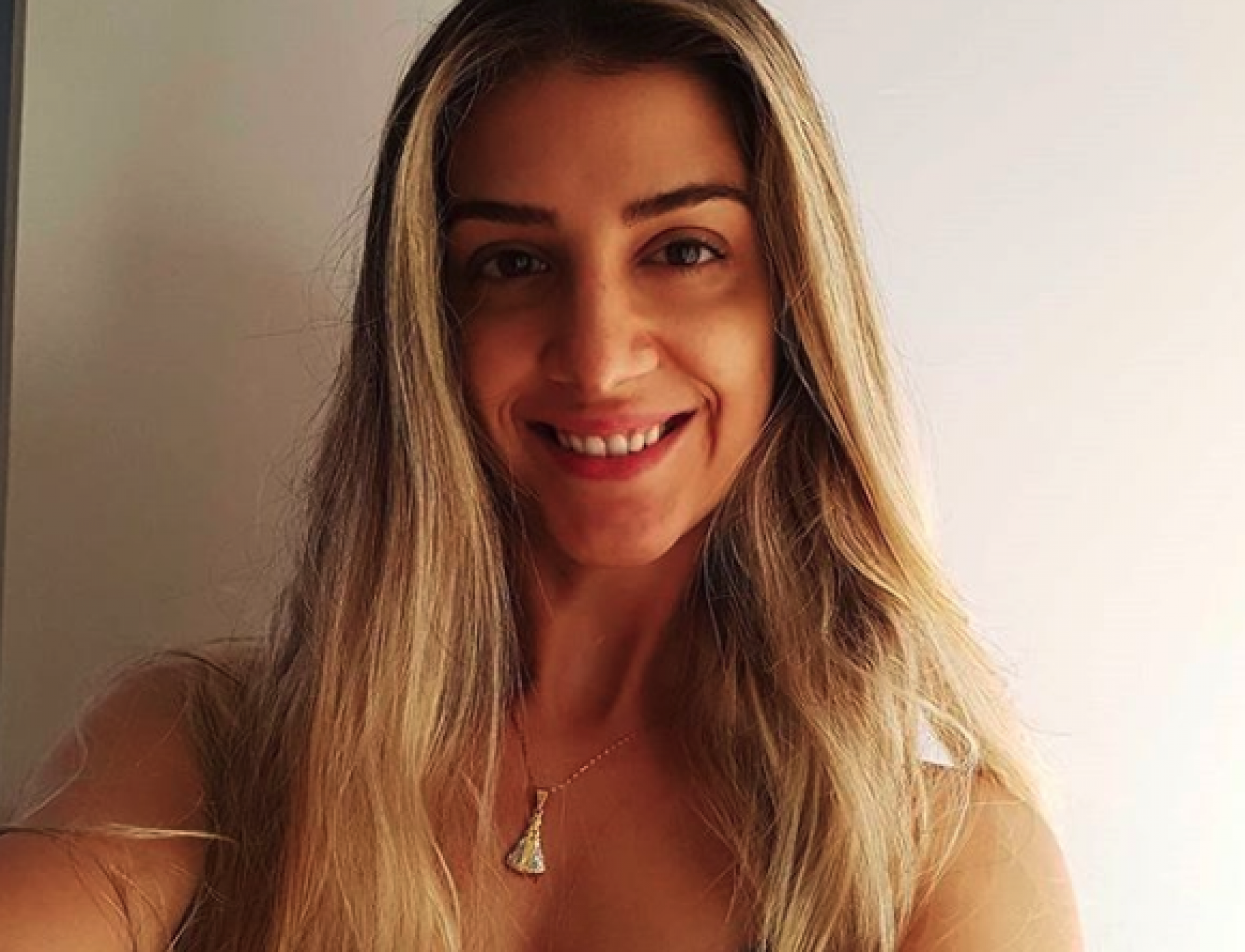 Personal trainner é assassinada a facadas por casal de vizinhos após discussão