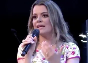Ana Paula Valadão diz que Aids é doença gerada por gays e gera polêmica com outros assuntos