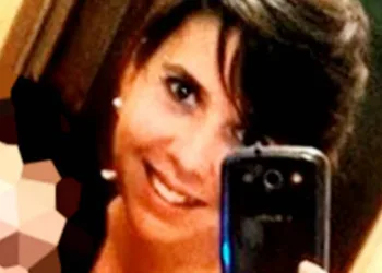 Mulher cola a própria vagina para tentar incriminar ex-namorado