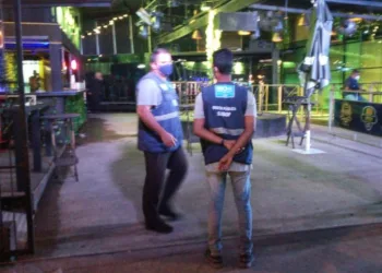 Prefeitura do Rio fiscaliza 33 estabelecimentos em ações noturnas contra aglomerações em Campo Grande e região