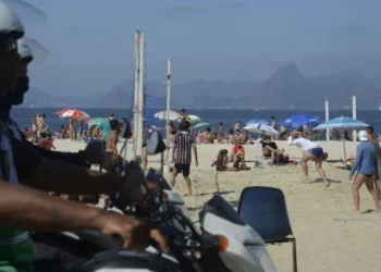 Prefeitura do Rio interdita casa de show e restaurante por aglomeração