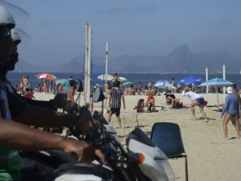 Prefeitura do Rio interdita casa de show e restaurante por aglomeração