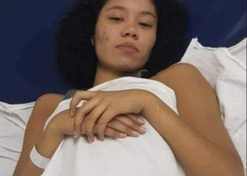 JOVEM INTERNADA EM HOSPITAL DO  COM BEBE MORTO DESDE SEXTA-FEIRA NÃO É ATENDIDA