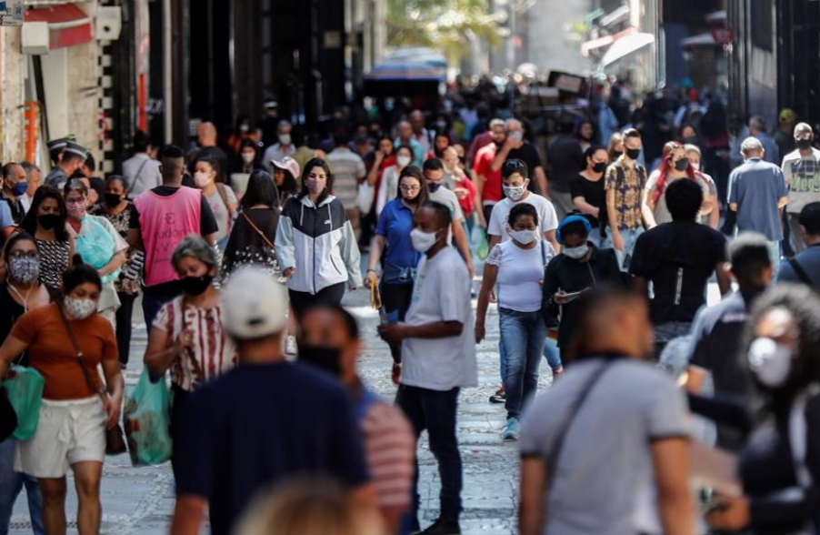 Mundo tem menor número de mortos por Covid desde julho