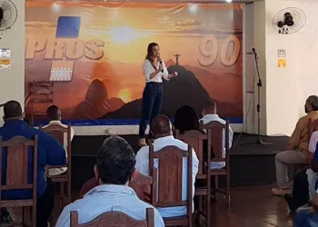 Clarissa Garotinho oficializa candidatura à Prefeitura do Rio