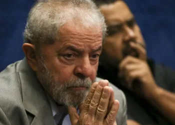 Lava Jato denuncia Lula por lavagem de dinheiro