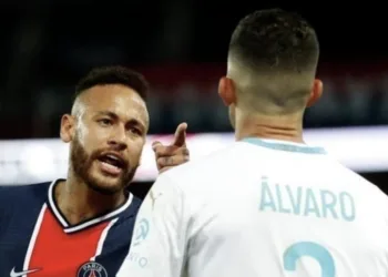 Leitura labial aponta ofensa homofóbica de Neymar a González