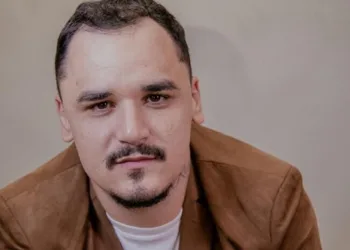 Influenciador digital morre em acidente com jet ski