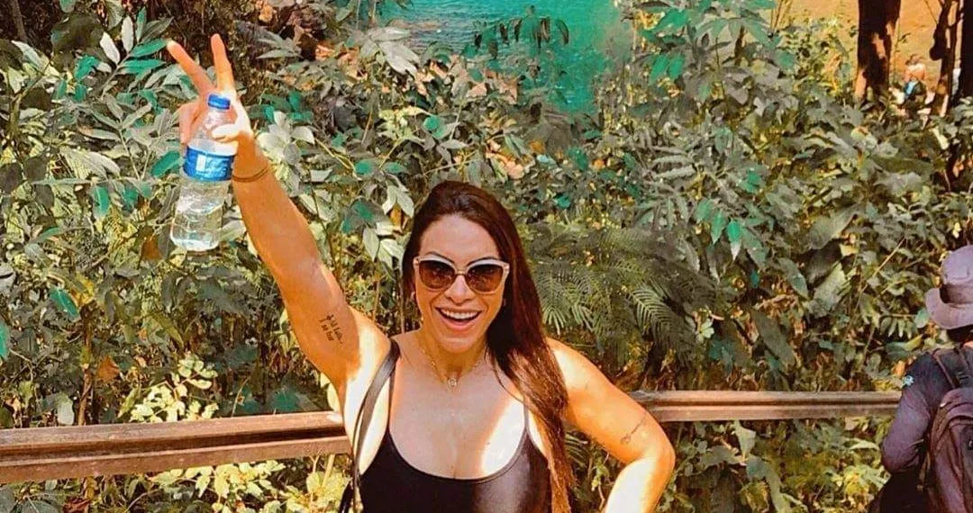 RELATO DA MEDICA QUE FOI MORDIDA POR UMA COBRA CASCAVEL EM UMA CACHOEIRA