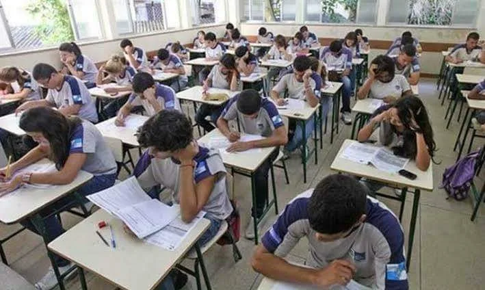 URGENTE JUSTIÇA LIBERA VOLTA ÀS AULAS DE ESCOLAS PARTICULARES NESTA SEGUNDA (14)