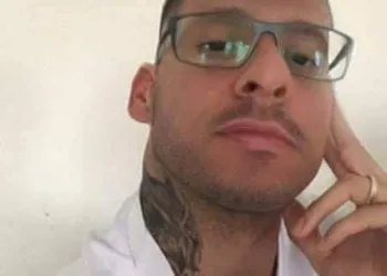 MORRE ENFERMEIRO BALEADO NA CABEÇA EM ASSALTO A ONIBUS NA AV BRASIL