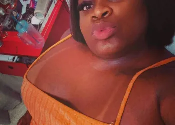 JOJO TODYNHO CANTA PONTO DE EXU NA FAZENDA