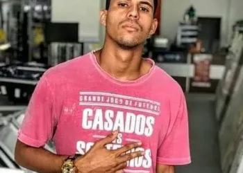 Como uma pessoa acaba com a vida de outra e responde em liberdade? Família na zona oeste revoltada