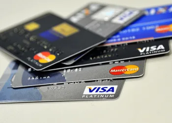 Serasa oferece renegociação de dívidas para inadimplentes