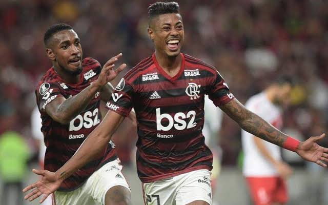 Benfica teria feito proposta de R$ 190 milhões por Bruno Henrique e Gerson