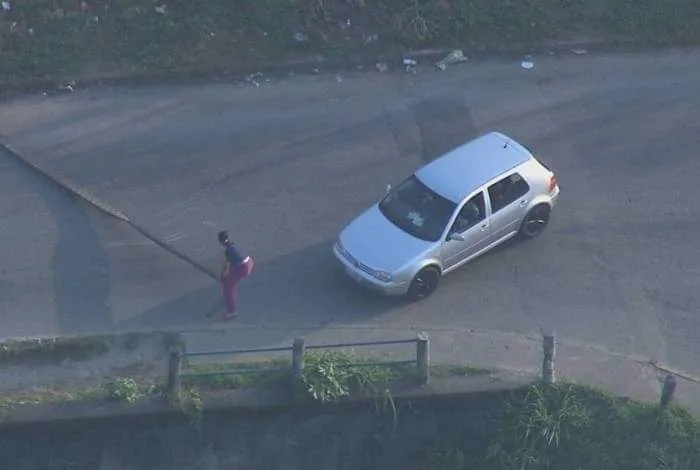 TRAFICANTES SÃO MORTOS EM OPERAÇÃO NA ZONA OESTE ( IMAGENS FORTES)