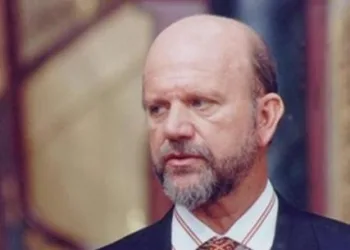 Famosos e fãs lamentam morte de ator Cecil Thiré nas redes sociais