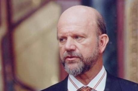 Famosos e fãs lamentam morte de ator Cecil Thiré nas redes sociais