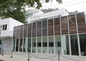 Aulas presenciais nas escolas particulares são autorizadas, mas professores seguem inseguros pelo retorno