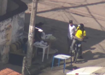 Tráfico da Vila Kennedy monta ‘drive-thru’ de drogas