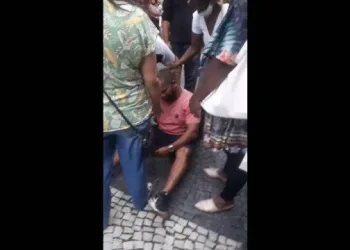 Homem negro é acusado injustamente de roubo em Duque de Caxias