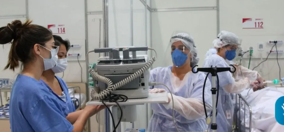 Ocupação de leitos públicos de UTI para covid-19 chega a 92% no Rio