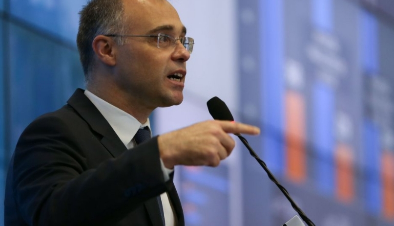 Ministro da Justiça testa positivo para covid-19