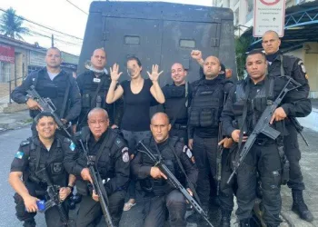 Mulher mantida em cárcere privado é libertada pela polícia na Vila Vintém