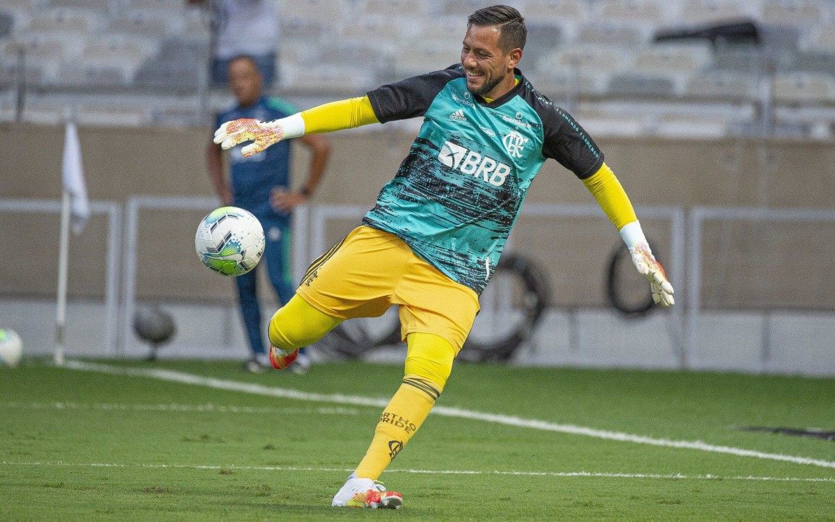 Flamengo decide não renovar contrato com Diego Alves
