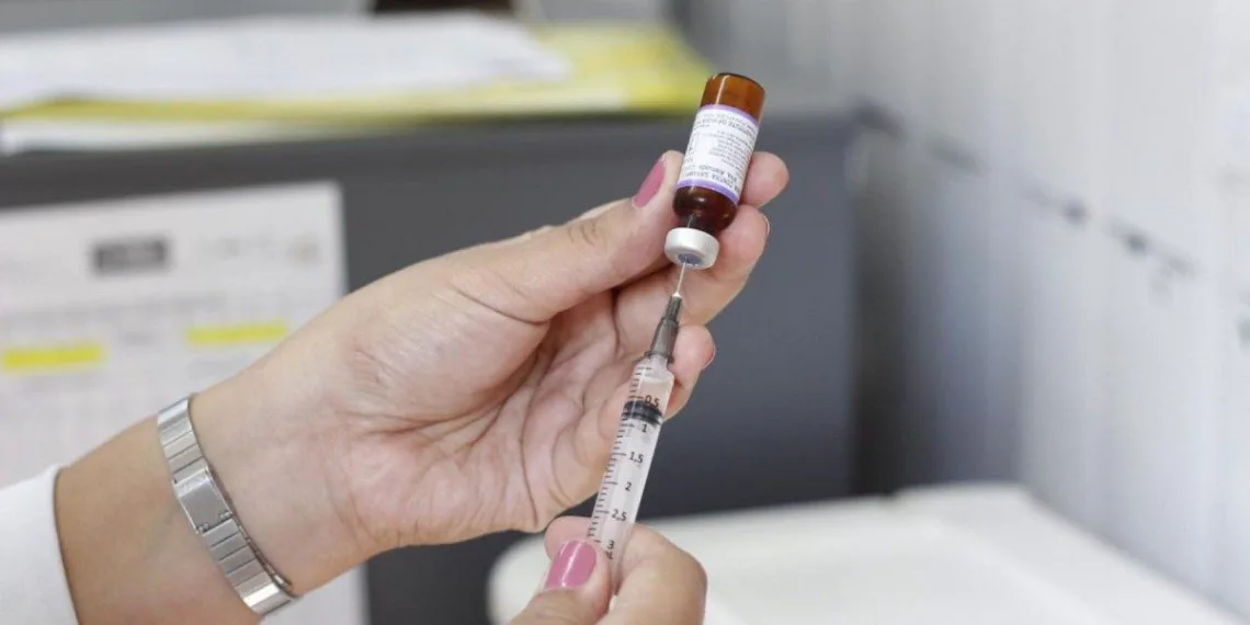 Interpol alerta países sobre interesse de criminosos em vacinas contra Covid-19