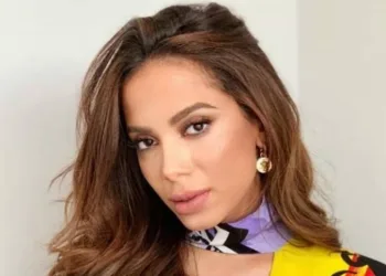 Anitta explica seu afastamento da internet: ‘Muito tóxica’