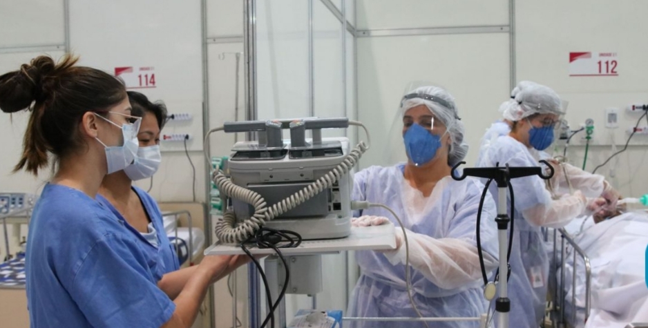 Festas de fim de ano podem agravar pandemia no país, diz Fiocruz