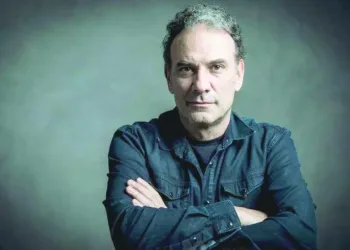 Ator Marco Ricca está curado de covid