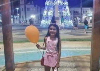 MENINA MORRE ELETROCUTADA POR ENFEITE DE NATAL