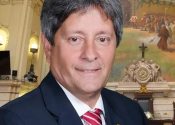 Vítima de covid 19, Edson Zanata foi enterrado nessa terça