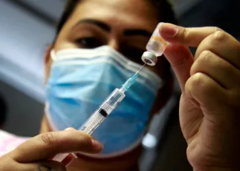Saiba tudo sobre a vacinação da população mais idosa que começa na segunda-feira