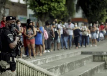 Secretária municipal de Transportes diz que não haverá aumento de passagens no Rio