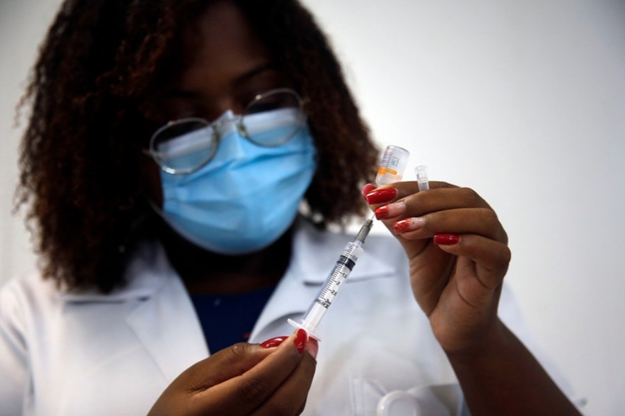 Prefeitura anuncia calendário de vacinação até o fim de março. Confira as datas