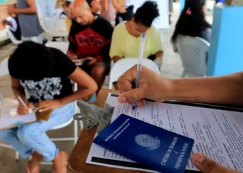 Secretaria Municipal de Trabalho oferece mais de 300 vagas de emprego