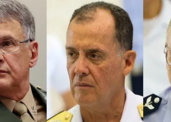 URGENTE!! Comandantes do Exército, da Marinha e da Aeronáutica renunciam o cargo
