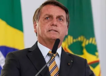 Em uma semana, Bolsonaro sofre 30 pedidos de impeachment