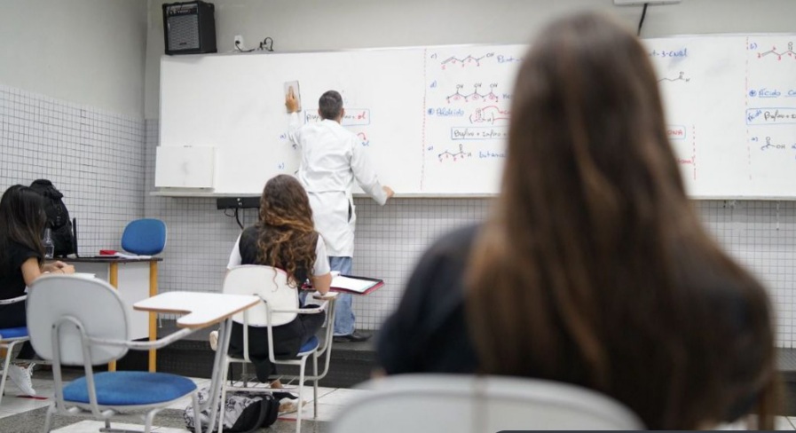 Covid-19: escolas do Rio reiniciam hoje aulas presenciais