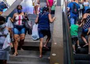 Escada Rolante no Túnel de Campo Grande está parada há quase 1 ano