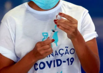 Prefeitura vacinou 92,3% das pessoas com 60 anos ou mais contra o coronavírus