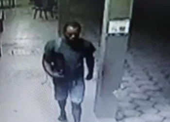 CINQUENTA VACINAS CORONAVAC SÃO FURTADAS EM CENTRO MUNICIPAL DE SAÚDE DO RIO