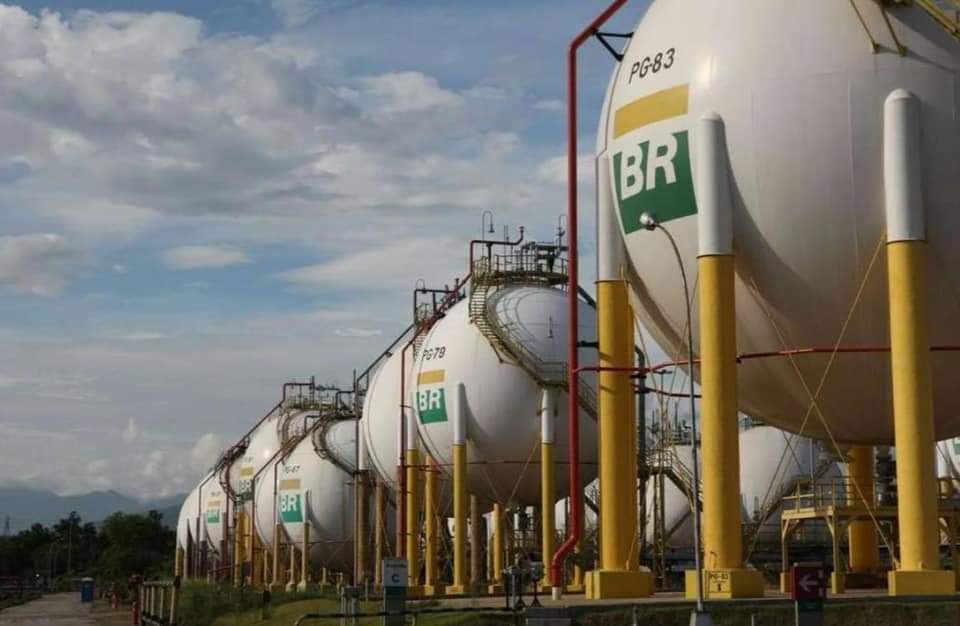 PETROBRAS REAJUSTA PREÇO DO GÁS NATURAL EM MAIS DE 30 %