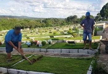 COVEIROS ENTERRAM CAIXÕES VAZIOS PARA PRESERVAR SEPULTURAS, DIZ MP