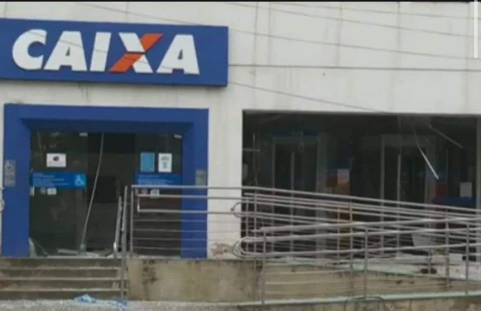 BANDIDOS EXPLODEM AGÊNCIA BANCÁRIA NO RJ