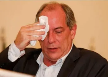 IMÓVEL DE CIRO GOMES IRÁ A LEILÃO EM JUNHO PARA INDENIZAR COLLOR
