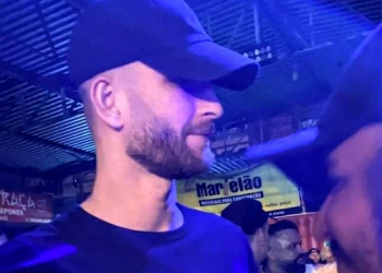 ( VÍDEO) ZAGUEIRO DO FLAGRADO EM BAILE FUNK E FALTA TREINO